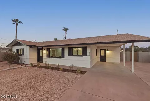 Exterior - 2038 E Cheery Lynne Rd, Phoenix, AZ 85016 photo 3 of 7