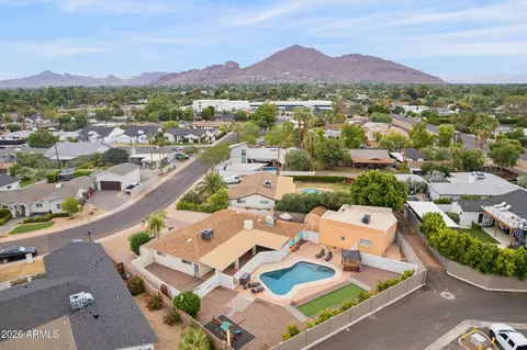 View/Area - 2929 N 55th Pl, Phoenix, AZ 85018 photo 1 of 6