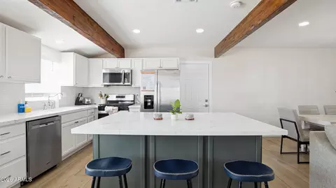 Kitchen - 2929 N 55th Pl, Phoenix, AZ 85018 photo 1 of 3