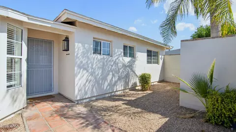 Exterior - 2929 N 55th Pl, Phoenix, AZ 85018 photo 1 of 6