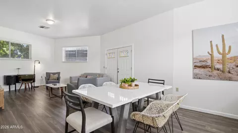 Dining - 2929 N 55th Pl, Phoenix, AZ 85018 photo 3 of 4