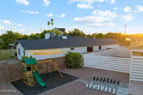 Exterior - 2929 N 55th Pl, Phoenix, AZ 85018 photo 5 of 6