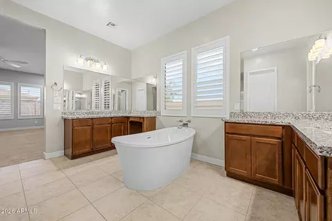Bath - 10650 E Trillium Ave, Mesa, AZ 85212 photo 3 of 5