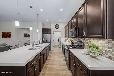 3911 N 163rd Ln, Goodyear, AZ 85395