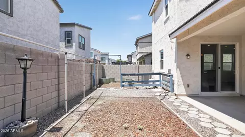 Exterior - 1885 W 22nd Ave, Apache Junction, AZ 85120 photo 2 of 3
