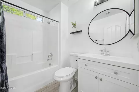 Bath - 3749 E Thornton Ave, Gilbert, AZ 85297 photo 2 of 2