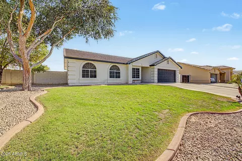 Exterior - 3749 E Thornton Ave, Gilbert, AZ 85297 photo 5 of 9