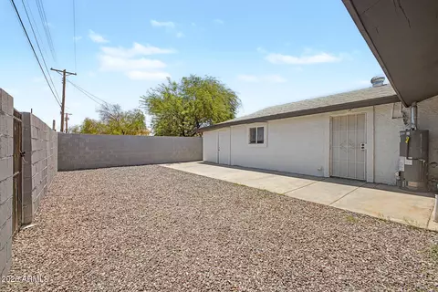 Exterior - 4805 S 35th Dr, Phoenix, AZ 85041 photo 6 of 6