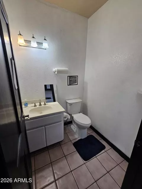 Bath - 9138 E Dennis St, Mesa, AZ 85207 photo 6 of 9