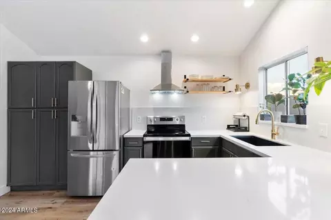 Kitchen - 744 E Myrtle Ave, Phoenix, AZ 85020 photo 3 of 3