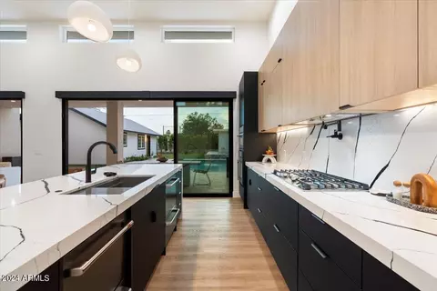 Kitchen - 744 E Myrtle Ave, Phoenix, AZ 85020 photo 2 of 3