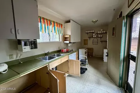 Kitchen - 2507 Middle Loop, Forest Lakes, AZ 85931 photo 1 of 1