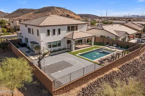 Exterior - 2110 E Fallen Leaf Ln, Phoenix, AZ 85024 photo 3 of 19