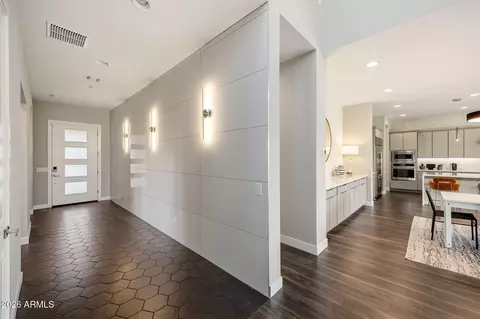 Entry Way - 2110 E Fallen Leaf Ln, Phoenix, AZ 85024 photo 1 of 6