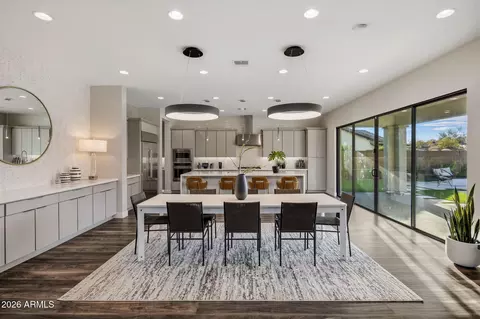Dining - 2110 E Fallen Leaf Ln, Phoenix, AZ 85024 photo 2 of 2
