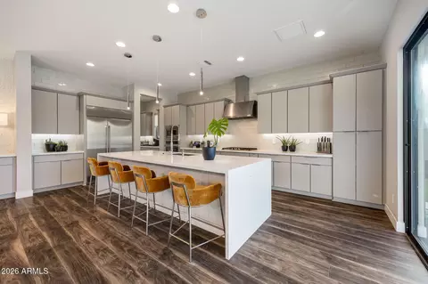 Kitchen - 2110 E Fallen Leaf Ln, Phoenix, AZ 85024 photo 4 of 5