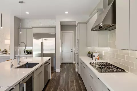 Kitchen - 2110 E Fallen Leaf Ln, Phoenix, AZ 85024 photo 5 of 5