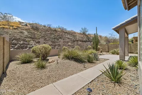 Exterior - 735 E Goldenrod St, Phoenix, AZ 85048 photo 2 of 8