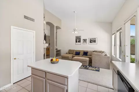 Kitchen - 735 E Goldenrod St, Phoenix, AZ 85048 photo 5 of 8
