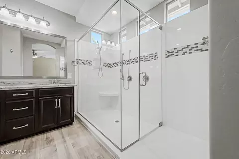 Bath - 3950 E Perkinsville St, Gilbert, AZ 85295 photo 3 of 4