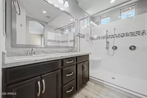 Bath - 3950 E Perkinsville St, Gilbert, AZ 85295 photo 2 of 4