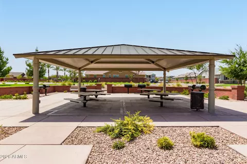 View/Area - 3950 E Perkinsville St, Gilbert, AZ 85295 photo 2 of 9