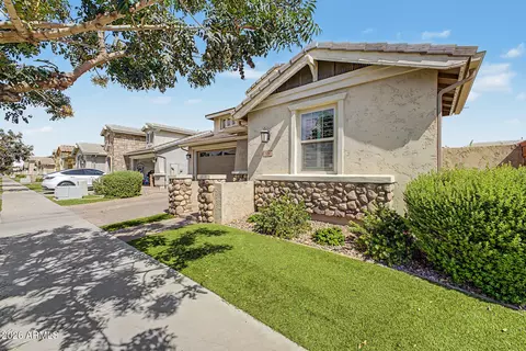 Exterior - 3950 E Perkinsville St, Gilbert, AZ 85295 photo 5 of 5