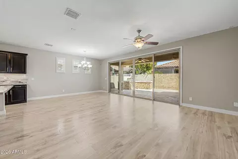 Living - 3950 E Perkinsville St, Gilbert, AZ 85295 photo 2 of 3