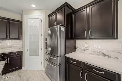 Kitchen - 3950 E Perkinsville St, Gilbert, AZ 85295 photo 5 of 5