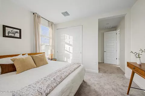 Bedroom - 5956 E Sinclair St, Phoenix, AZ 85054 photo 5 of 11