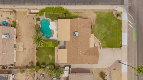 View/Area - 2102 W Utopia Rd, Phoenix, AZ 85027 photo 9 of 16