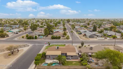 View/Area - 2102 W Utopia Rd, Phoenix, AZ 85027 photo 14 of 16
