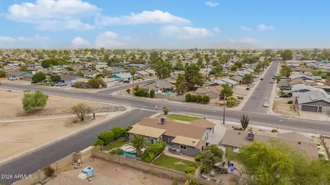 View/Area - 2102 W Utopia Rd, Phoenix, AZ 85027 photo 13 of 16