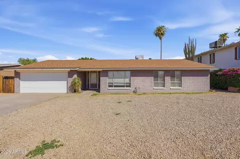 4612 W Saguaro Dr, Glendale, AZ 85304