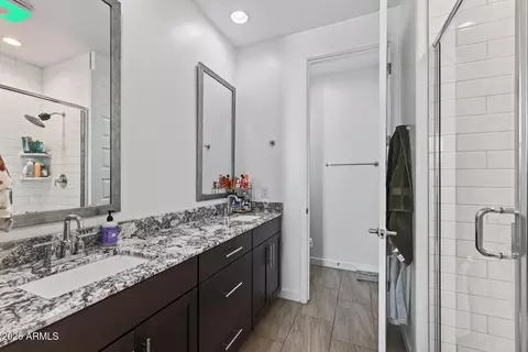 Bath - 2468 S Reavis Falls Rd, Apache Junction, AZ 85119 photo 1 of 3