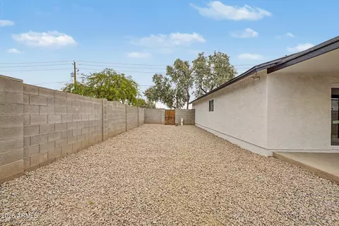 Exterior - 1228 S 15th Ave, Phoenix, AZ 85007 photo 9 of 9