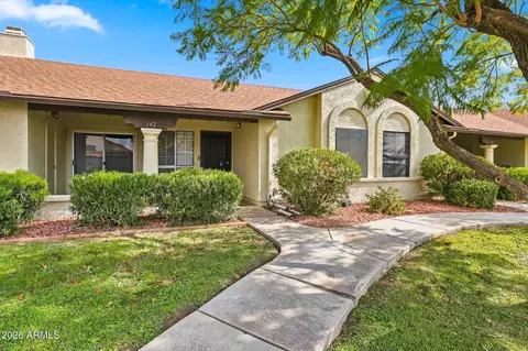 8140 N 107th Ave #142, Peoria, AZ 85345