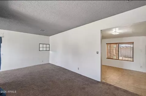 Living - 5499 S Glendale Ave, Globe, AZ 85501 photo 4 of 4