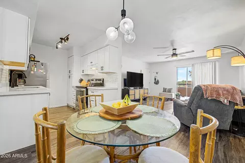 Dining - 2625 E Indian School Rd #341, Phoenix, AZ 85016 photo 2 of 2