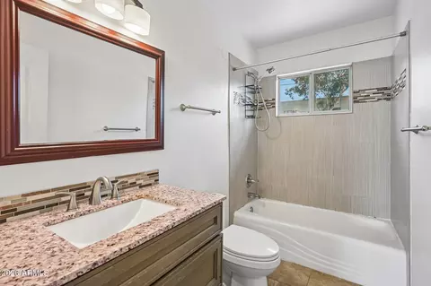 Bath - 1315 E Lemon St, Tempe, AZ 85281 photo 1 of 1