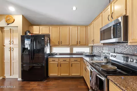 Kitchen - 340 E Rawhide Ave, Gilbert, AZ 85296 photo 3 of 7