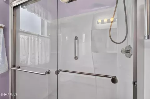 Bath - 5155 E Diamond Ave, Mesa, AZ 85206 photo 2 of 5