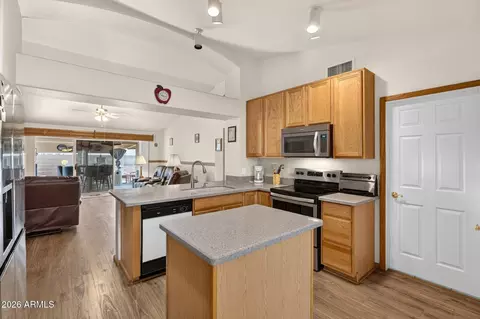 Kitchen - 5155 E Diamond Ave, Mesa, AZ 85206 photo 2 of 4