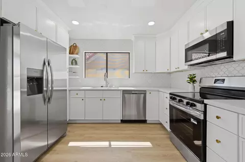 Kitchen - 1249 E Commerce Ave, Gilbert, AZ 85234 photo 3 of 4
