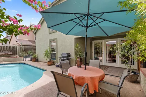 Exterior - 422 E Kerry Ln, Phoenix, AZ 85024 photo 12 of 17