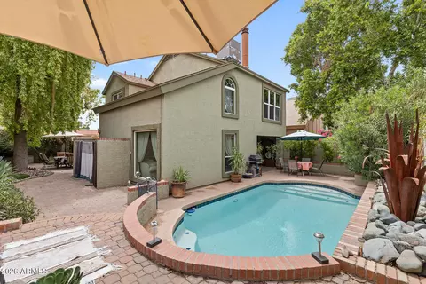 Exterior - 422 E Kerry Ln, Phoenix, AZ 85024 photo 13 of 17