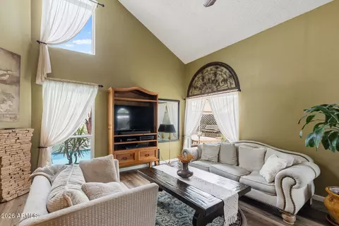 Living - 422 E Kerry Ln, Phoenix, AZ 85024 photo 4 of 5