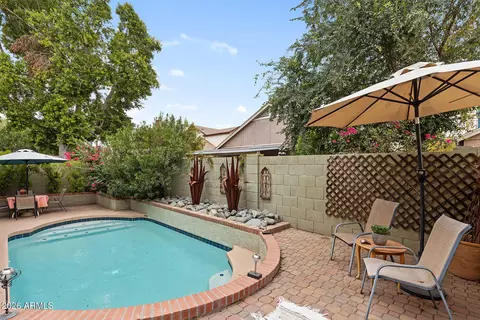 Exterior - 422 E Kerry Ln, Phoenix, AZ 85024 photo 16 of 17