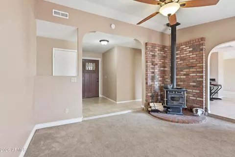 Entry Way - 5565 E Campbell Ave, Flagstaff, AZ 86004 photo 3 of 7