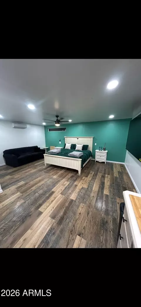 Bedroom - 2429 W Morten Ave, Phoenix, AZ 85021 photo 6 of 6
